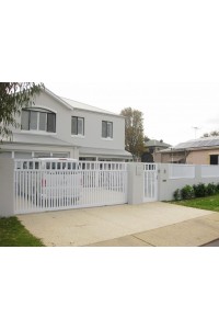 110mm x 50mm Chunky - Vertical Sliding Gate -  110x50 Vertical Rails - 38mm top battens